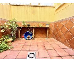 Oportunidad en Encinarejo. Casa de 2 plantas con terraza, 2 trasteros y cochera