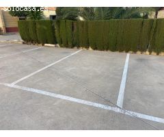 LOCAL COMERCIAL JUNTO A AV. CARLOS III. Incluye uso exclusivo de plaza de garaje