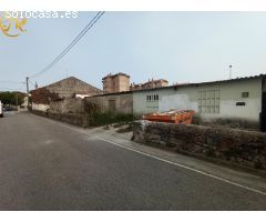 MONTE. Vivienda y negocios en finca urbana junto a la Casona del Judío