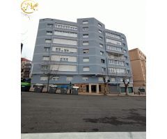 El lujo de la amplitud y la luz natural. CON 4 HABITACIONES. ASCENSOR COTA CERO.