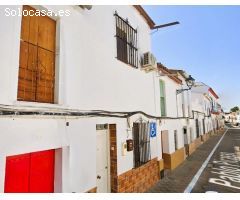 INVERSIÓN! Casa con Terraza y Patio Privado en Alcolea del Río, Sevilla