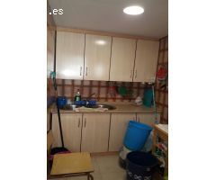 Primer piso en segunda linea del mar menor en el pueblo de Los Alcazares. dispone 3 dormitorios, 2 b