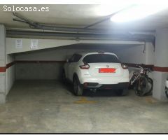 Plaza de garaje comunitaria para un coche no muy grande en el centro de los nietos + trastero de 3 m