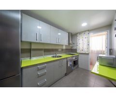 CASA EN OTURA CON PISCINA COMUNITARIA
