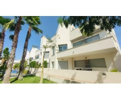 ¡Bienvenido a su nuevo hogar en el seno del Mediterráneo, listo para disfrutar!