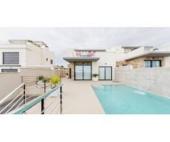 Villa de Lujo en Venta en San Miguel de Salinas, Alicante