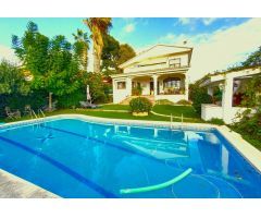 Chalet independiente de lujo en la exclusiva zona de Calafell, con vistas panorámicas al mar