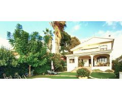 Chalet independiente de lujo en la exclusiva zona de Calafell, con vistas panorámicas al mar