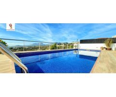 MAGNIFICA VILLA EN EL PUEBLO DE BENISSA CON PISCINA PRIVADA E IMPRESIONANTES VISTAS.
