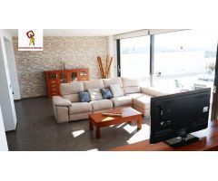 MAGNIFICA VILLA EN EL PUEBLO DE BENISSA CON PISCINA PRIVADA E IMPRESIONANTES VISTAS.