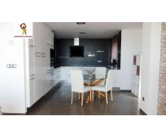 MAGNIFICA VILLA EN EL PUEBLO DE BENISSA CON PISCINA PRIVADA E IMPRESIONANTES VISTAS.