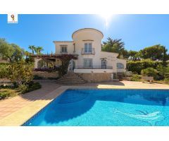 VILLA MEDITERRÁNEA CON PISICNA Y MARAVILLOSAS VISTAS
