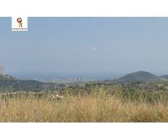 SOLAR EDIFICABLE EN BENISSA