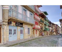 HOTEL 2 ESTRELLAS,  EN EL CASCO ANTIGUO DE HONDARRIBIA