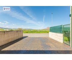 CHALET ADOSADO EN CIRUEÑA- URBANIZACIÓN CAMPO DE GOLF