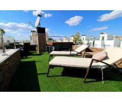 Villa de 3 dormitorios, 2 baños, piscina privada y parking en parcela en Ciudad Quesada (Lo Marabu)