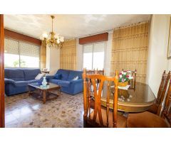 Vivienda de  3 dormitorios con amplio garaje y solarium, zona Hurchillo
