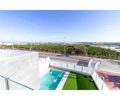 Villa de lujo con   3 dormitorios con piscina y garaje, zona Los Balcones