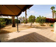 Villa de 3 dormitorios y 2 baños, zona Villamartin
