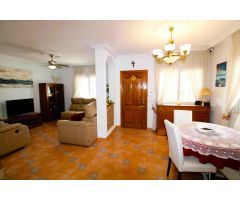 Villa de 3 dormitorios y 2 baños, zona Villamartin
