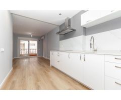 Apartamento en planta baja en La Mata, de 2 dormitorios 2 baños, a 100 metros del mar.