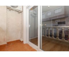 Apartamento en planta baja en La Mata, de 2 dormitorios 2 baños, a 100 metros del mar.