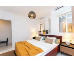 Apartamento con 2 dormitorios y 2 baños total reformado en centro de Torrevieja