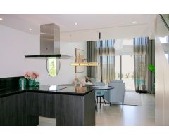 Villas semi-adosadas con piscina privada y garaje, 3 dormitorios y 2 baños,  campo de golf, La Finca