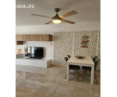 Bungalow en planta baja con 2 dormitorios y 2 baños, zona Lomas de Cabo Roig.