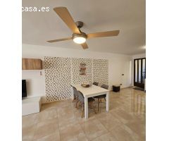 Bungalow en planta baja con 2 dormitorios y 2 baños, zona Lomas de Cabo Roig.