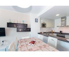 Apartamento con 2 dormitorios, 2 baños, piscina comunitaria en zona de La Manga