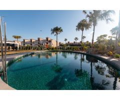 Apartamento con 2 dormitorios, 2 baños, piscina comunitaria,garaje y trastero en zona de Punta Prima