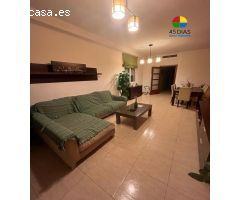 Piso en el centro de Ripollet de tres habitaciones, con terraza y plaza de aparcamiento