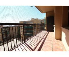 PISO DE 93 M2, 3 HABITACIONES Y GRAN BALCÓN DE 10 M2