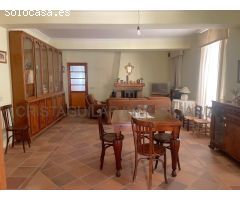 VIVIENDA DE PUEBLO EN VILLAR DEL ARZOBISPO. PARA ENTRAR A VIVIR.