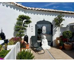 Encantadora Vivienda de Dos Plantas con Piscina Privada
