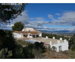 Villa sin terminar en venta en Alhaurín El Grande