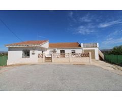 Gran finca ubicada en el Romeral