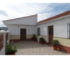 Gran finca ubicada en el Romeral
