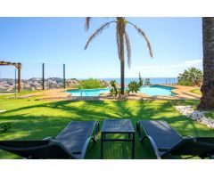 Espectacular villa de estilo contemporáneo con Vistas al Mar únicas