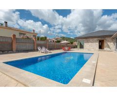Villa con dos viviendas independientes