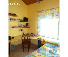 Villa con dos viviendas independientes