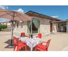 Villa con dos viviendas independientes