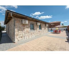 Villa con dos viviendas independientes