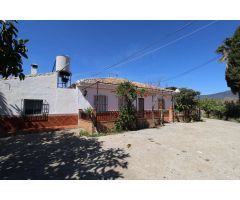 Encantadora Finca en Pizarra