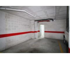 Plaza de garaje y trastero en el centro del pueblo.