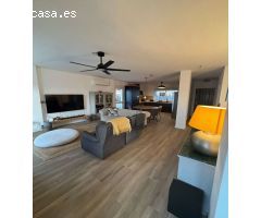 Bonito chalet pareado ubicado en la urbanización el Lagar.