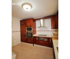Chalet adosado ubicado en la urbanización la Fabriguilla.