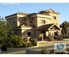 Impresionante villa señorial en Alhaurin de la Torre