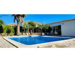 VILLA CON PISCINA PRIVADA